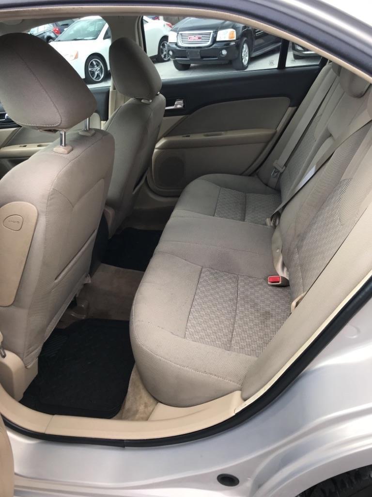Ford Fusion SE 2010