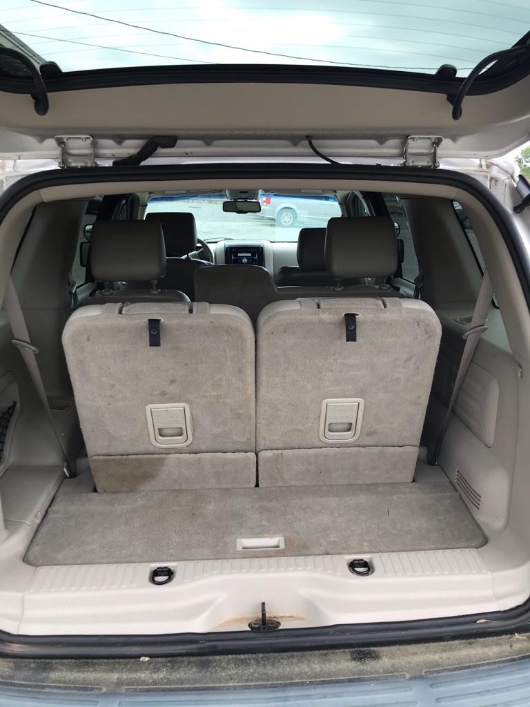 Ford Explorer XLT 4.6L 4WD 2006