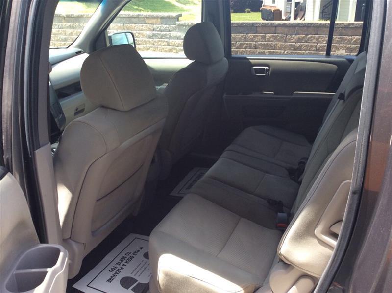 Honda Pilot LX 2WD 5-Spd AT 2012