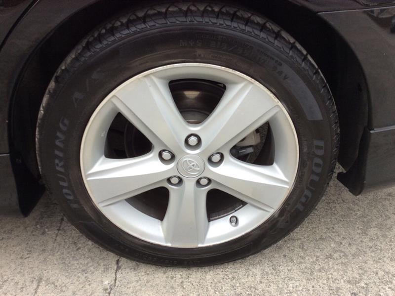 Toyota Camry Base 6-Spd AT 2011