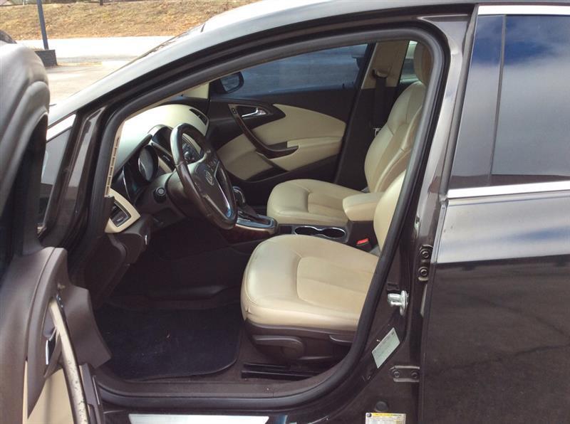 Buick Verano Base 2014