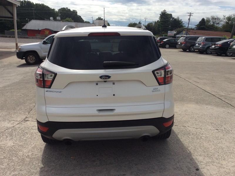 Ford Escape SE FWD 2017