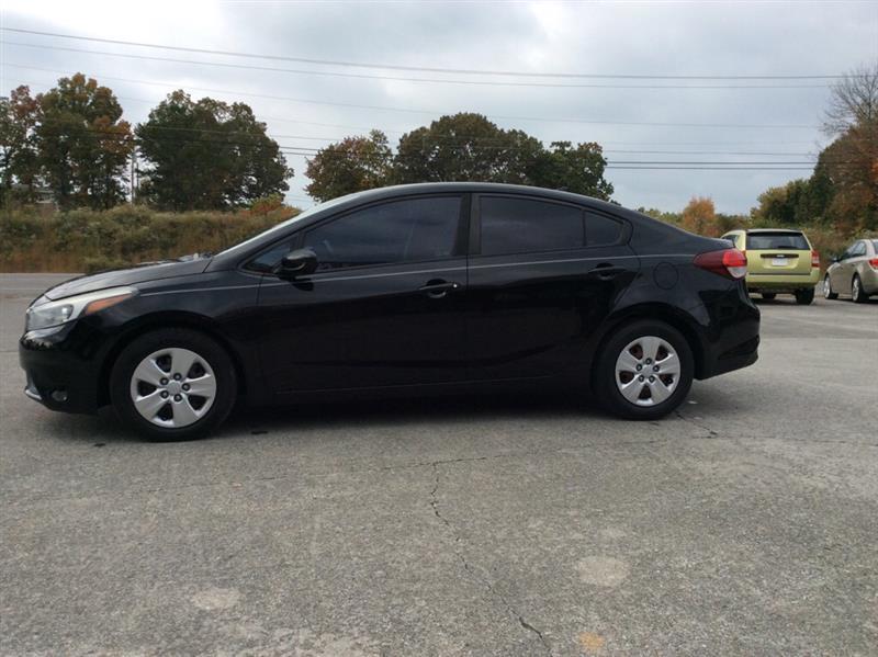 Kia Forte LX 6A 2017