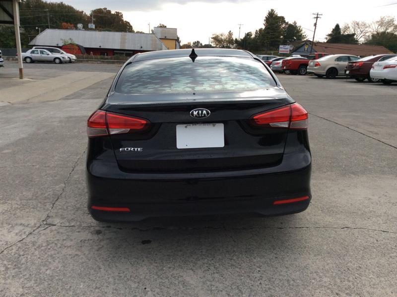 Kia Forte LX 6A 2017
