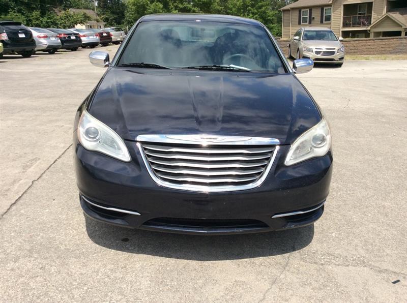 Chrysler 200 LX 2012