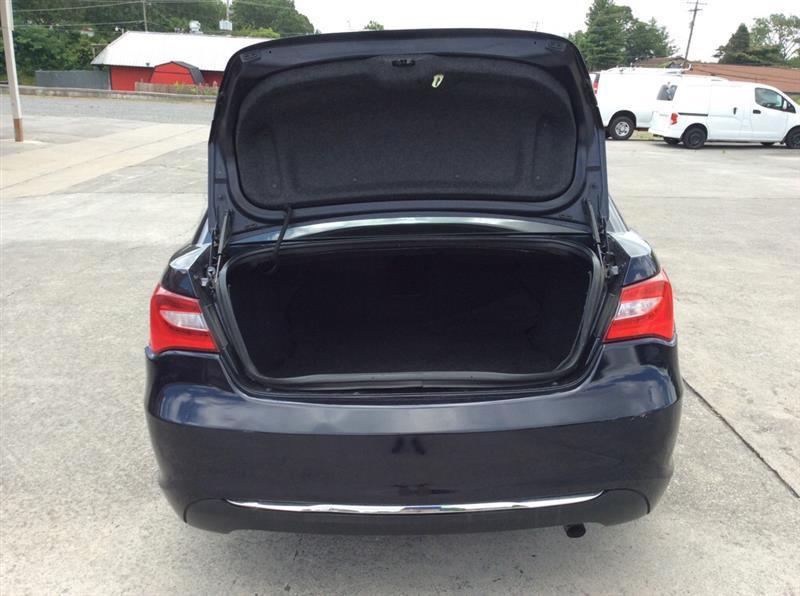 Chrysler 200 LX 2012