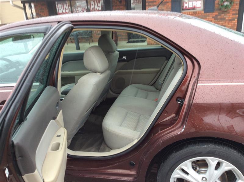 Ford Fusion SE 2012