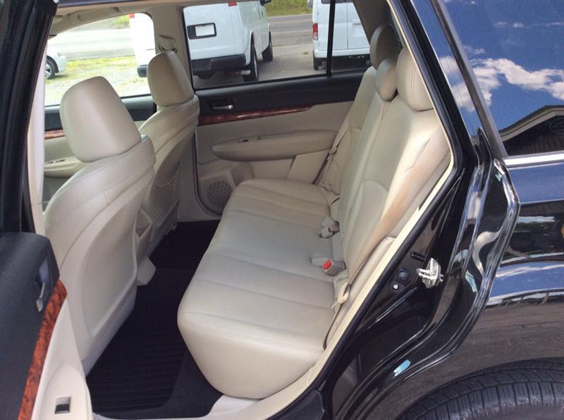 Subaru Outback 3.6R Limited 2011