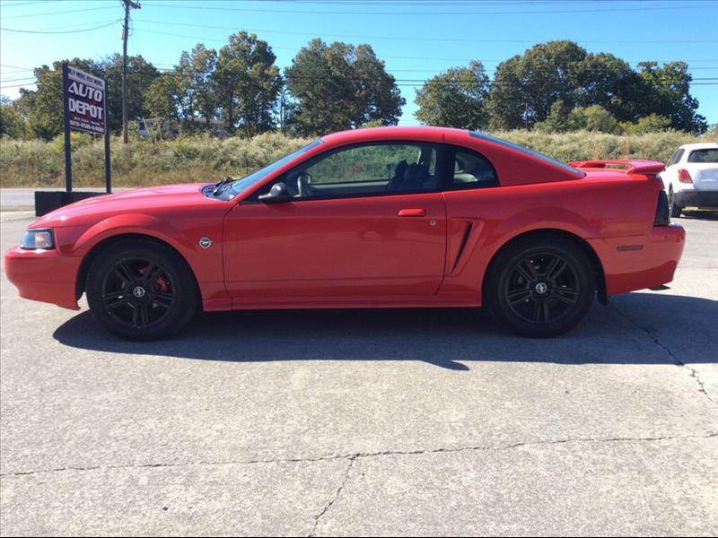 2004 Ford Mustang Premium Coupe