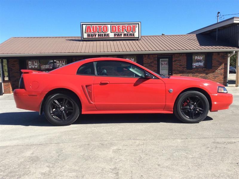 Ford Mustang Premium Coupe 2004