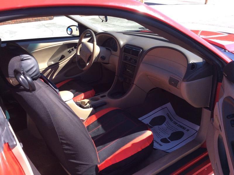 Ford Mustang Premium Coupe 2004
