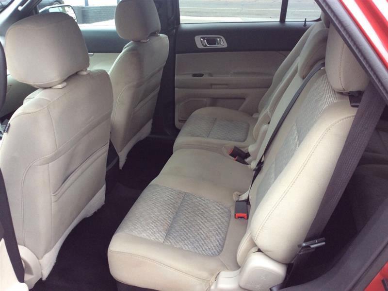 Ford Explorer XLT FWD 2012