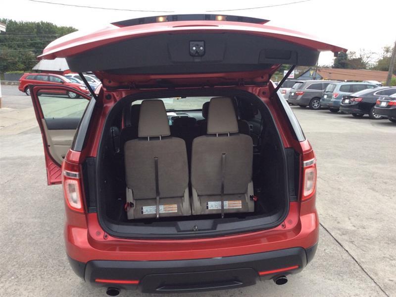 Ford Explorer XLT FWD 2012