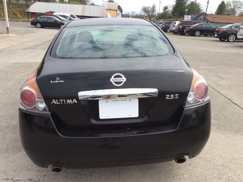 Nissan Altima 2.5 S 2012