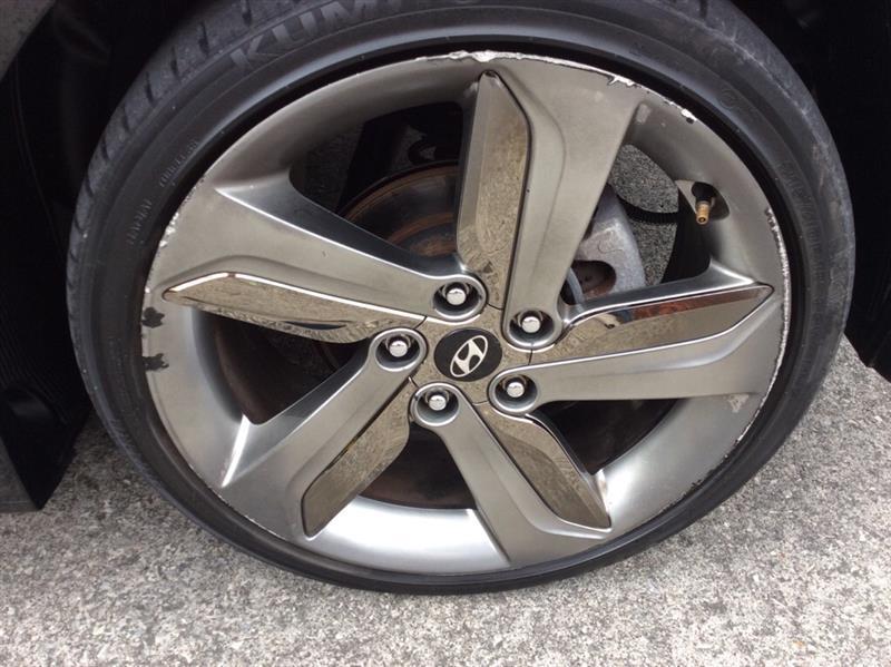 Hyundai Veloster Base 2013