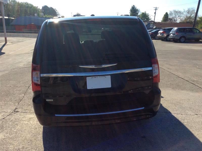 Chrysler Town & Country Touring 2013