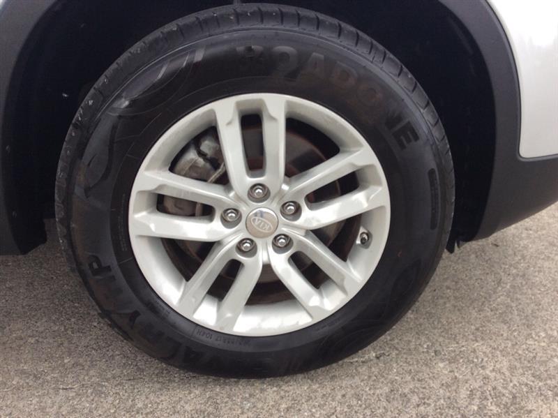Kia Sorento LX 2WD 2014