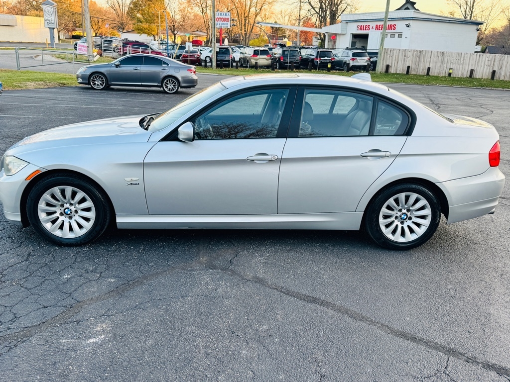BMW 3-Series 328xi 2009
