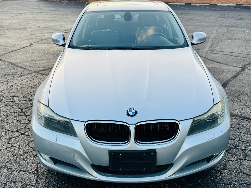 BMW 3-Series 328xi 2009