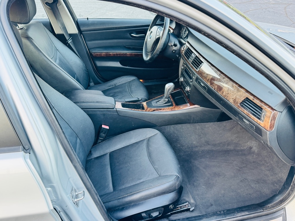 BMW 3-Series 328xi 2009