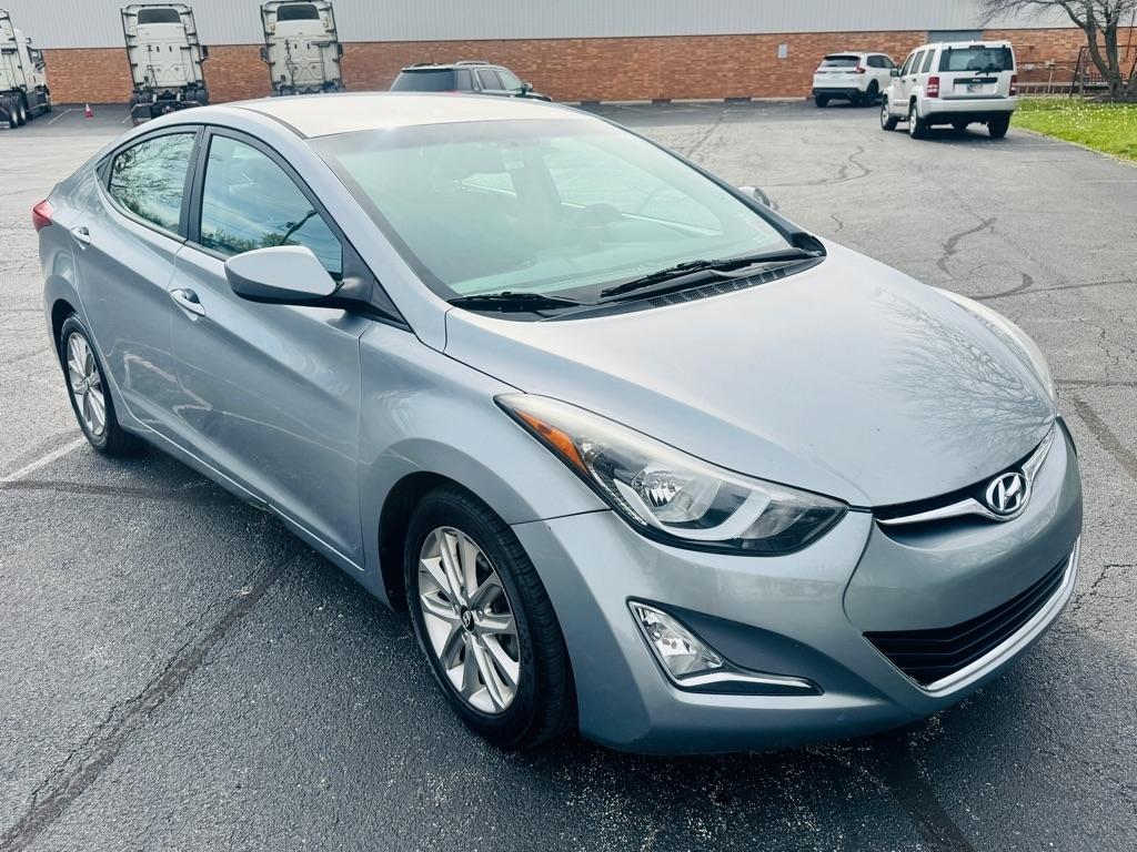 Hyundai Elantra SE 6AT 2015