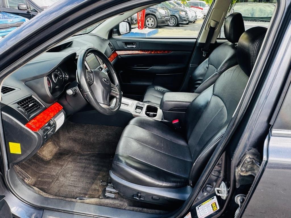 Subaru Outback 2.5i Limited 2012