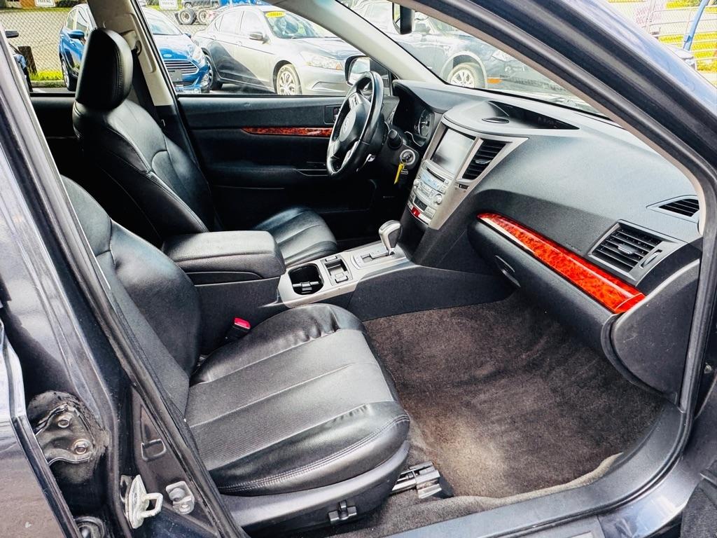 Subaru Outback 2.5i Limited 2012