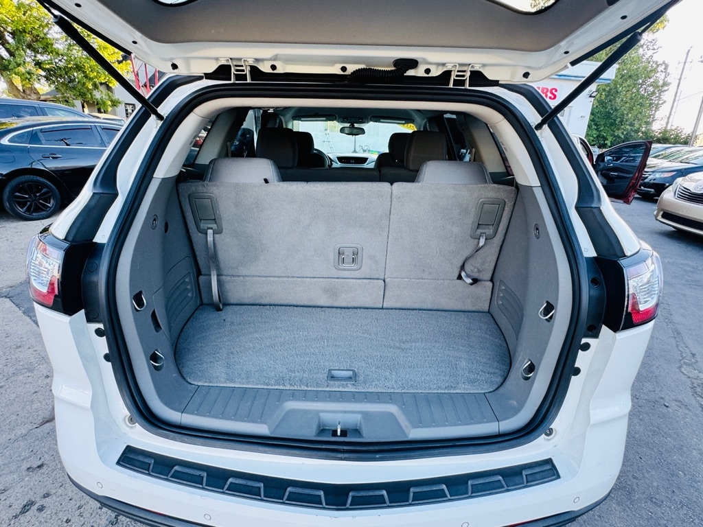 2015 Chevrolet Traverse 1LT photo 12