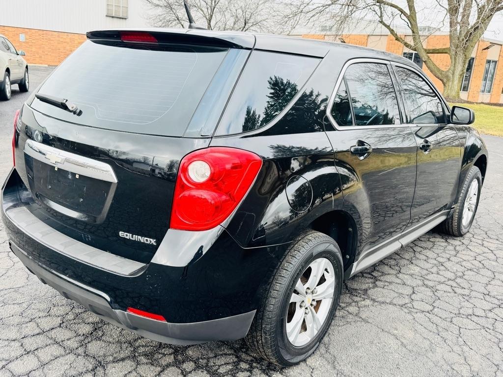 Chevrolet Equinox LS 2WD 2011