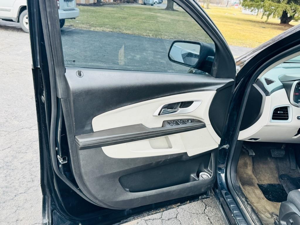 Chevrolet Equinox LS 2WD 2011