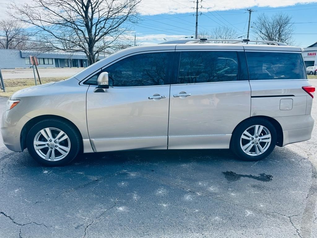 Nissan Quest  2012