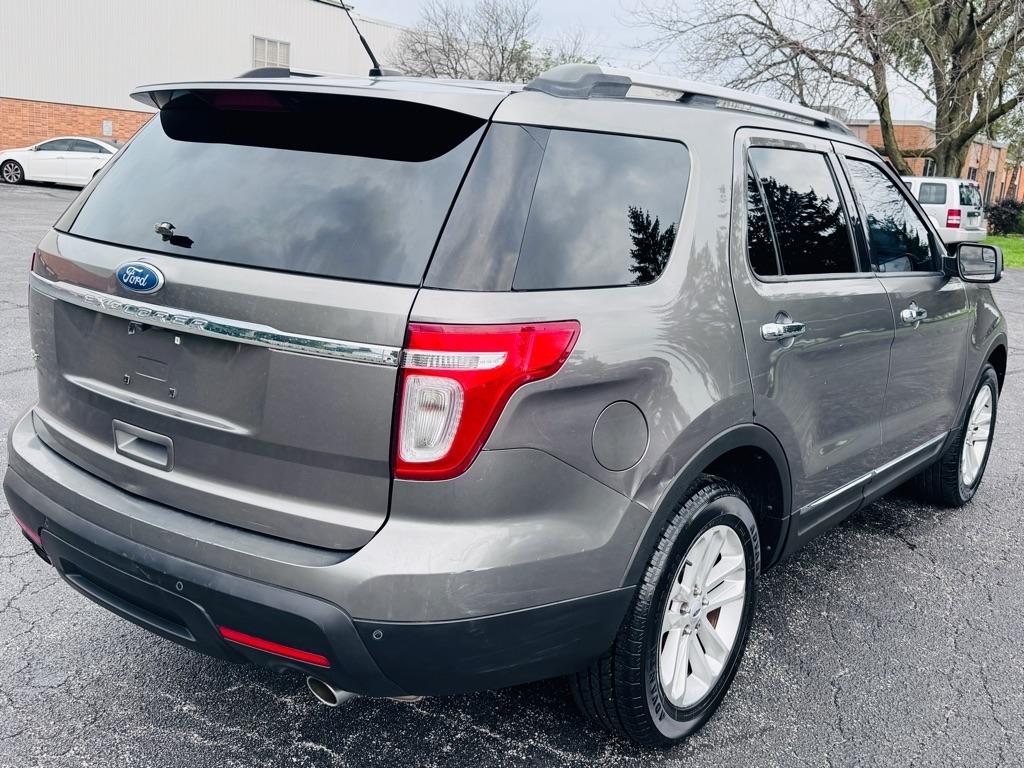 Ford Explorer XLT FWD 2012
