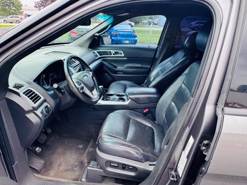 Ford Explorer XLT FWD 2012