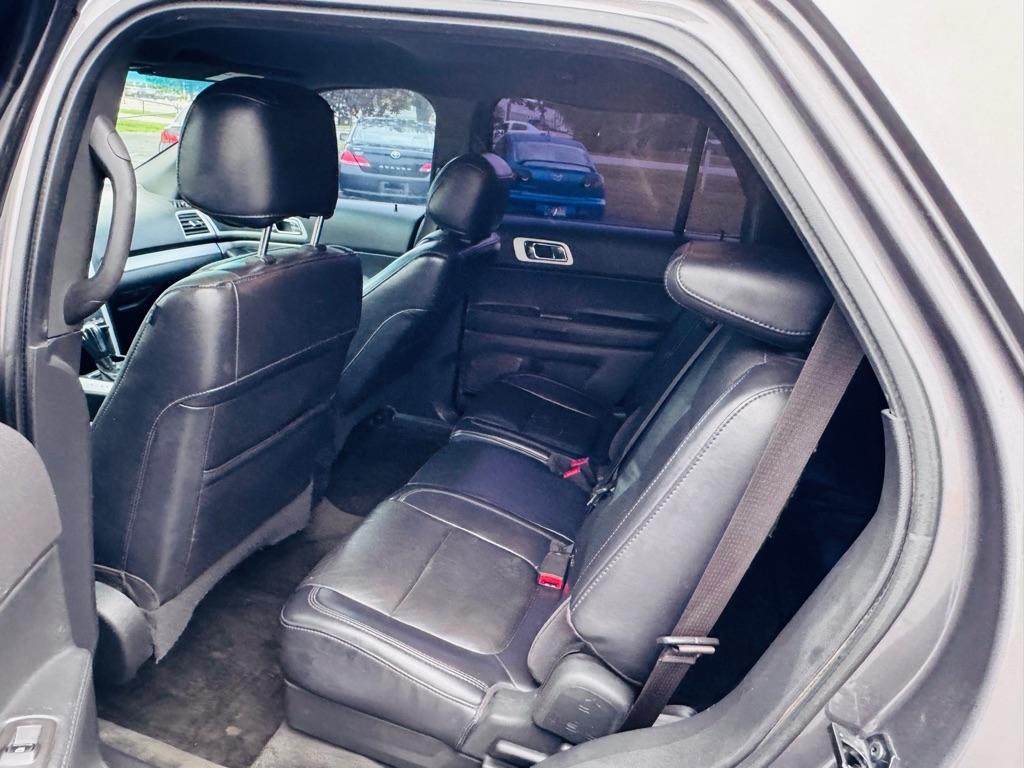 Ford Explorer XLT FWD 2012