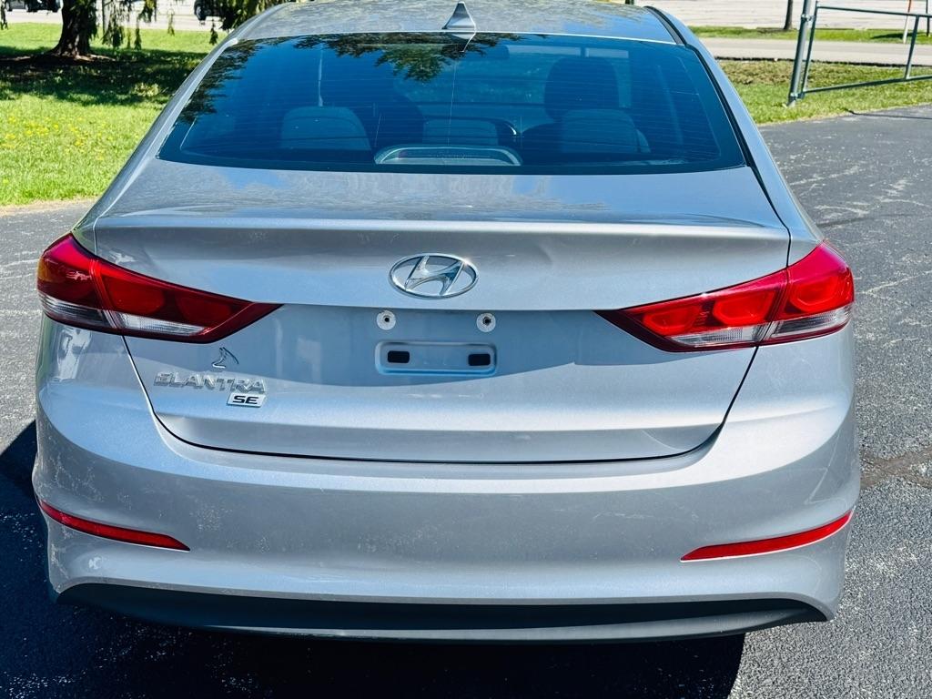 Hyundai Elantra SE 6AT 2017