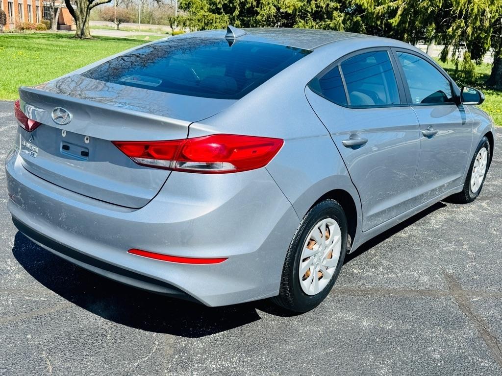 Hyundai Elantra SE 6AT 2017