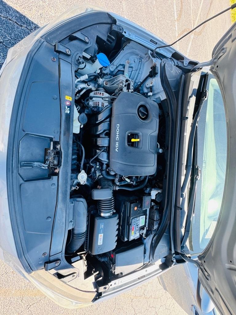 Hyundai Elantra SE 6AT 2017