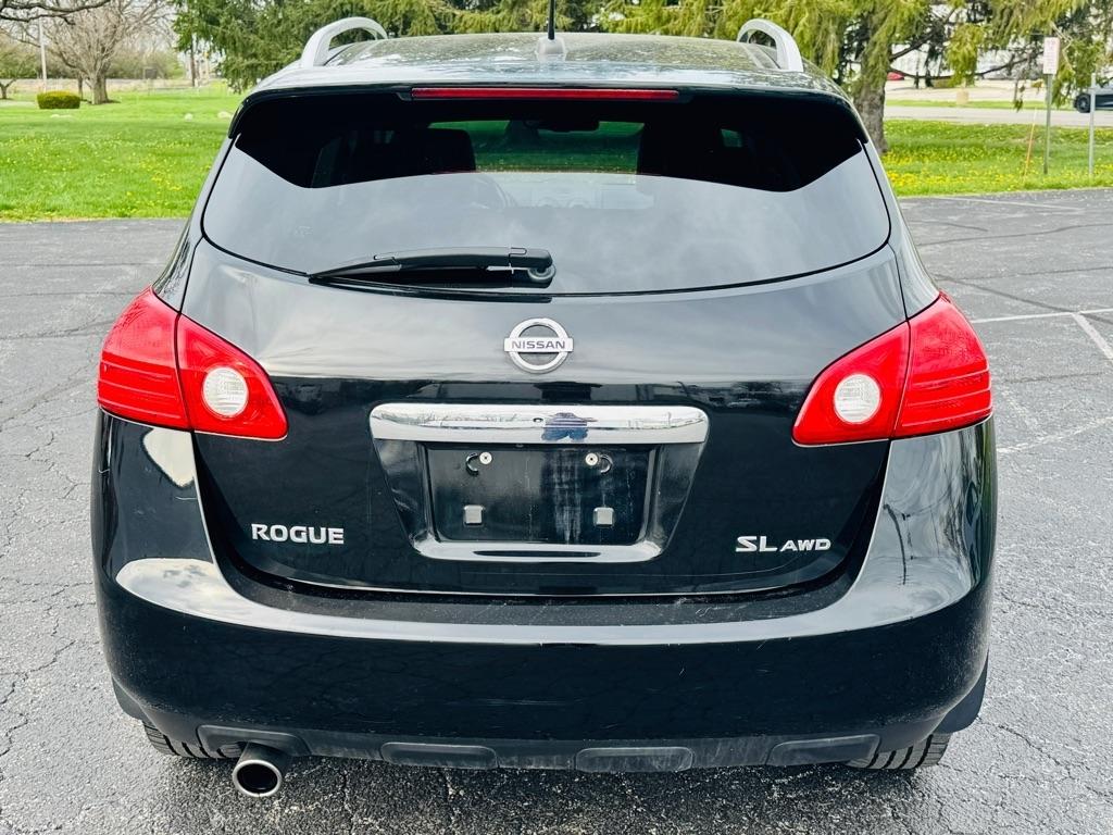 Nissan Rogue S AWD 2011