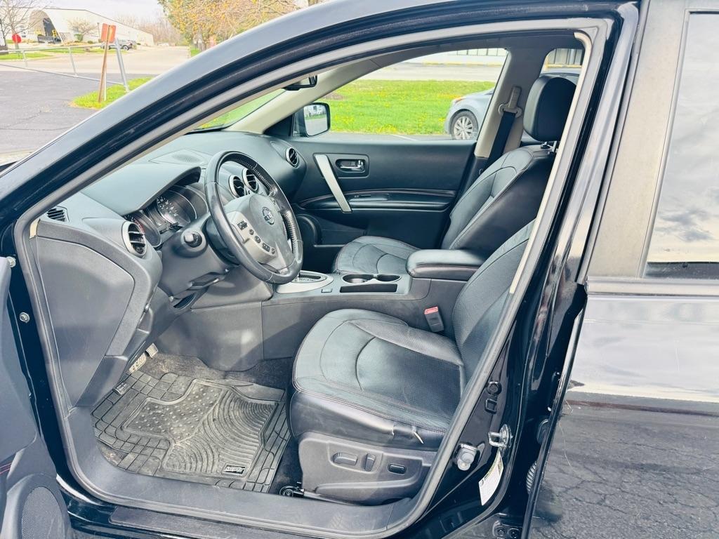 Nissan Rogue S AWD 2011