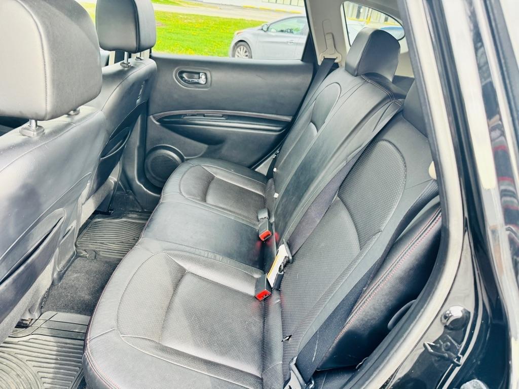 Nissan Rogue S AWD 2011