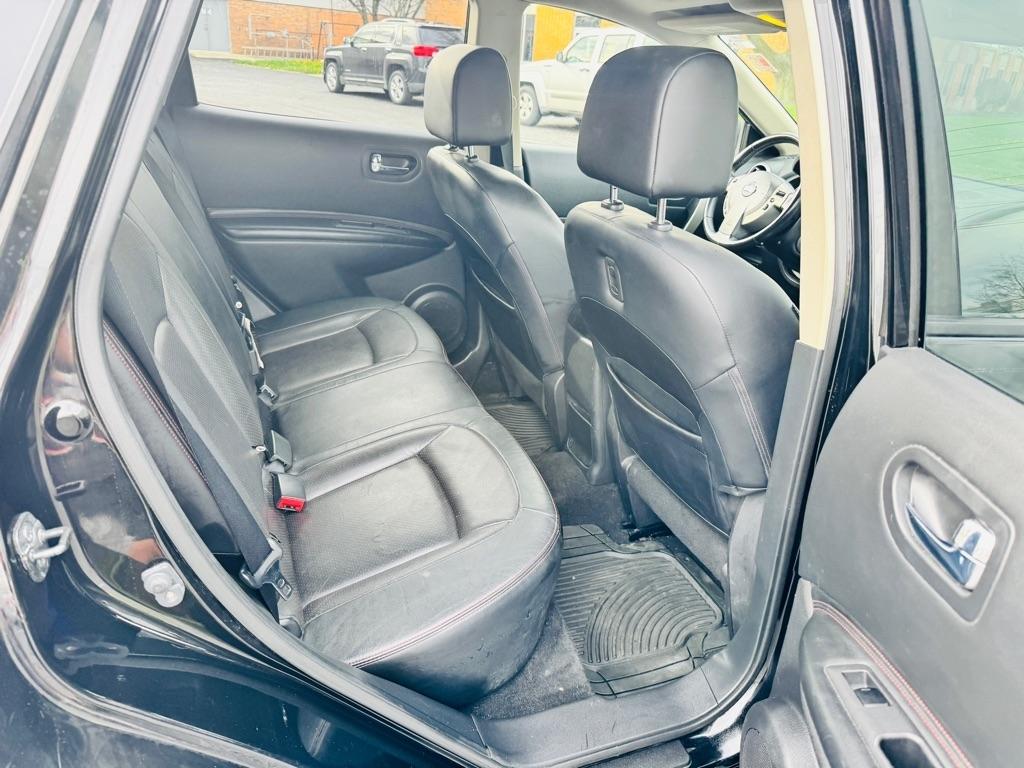 Nissan Rogue S AWD 2011