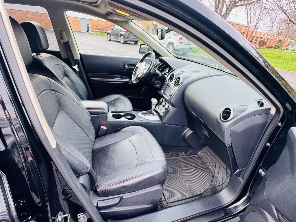 Nissan Rogue S AWD 2011