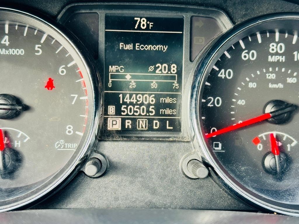 Nissan Rogue S AWD 2011