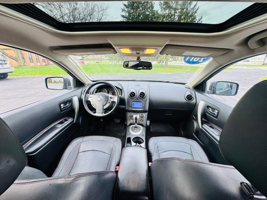 Nissan Rogue S AWD 2011