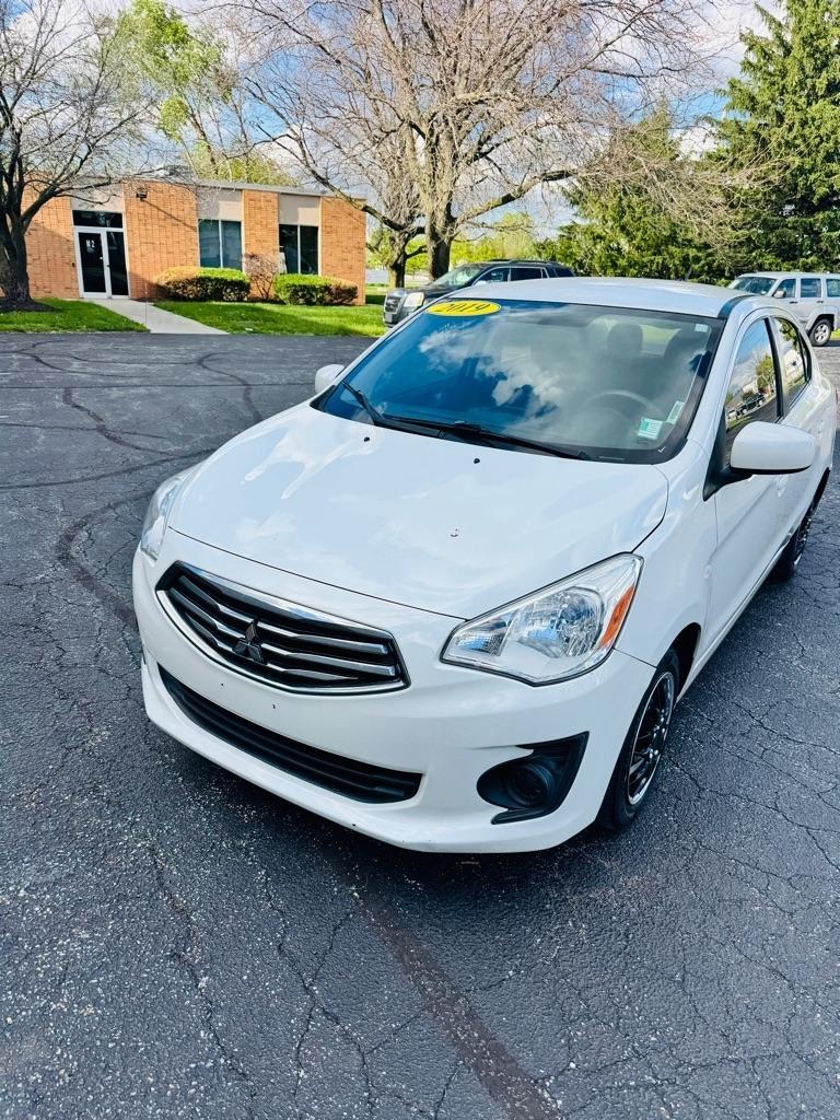 2019 Mitsubishi Mirage ES CVT's photo