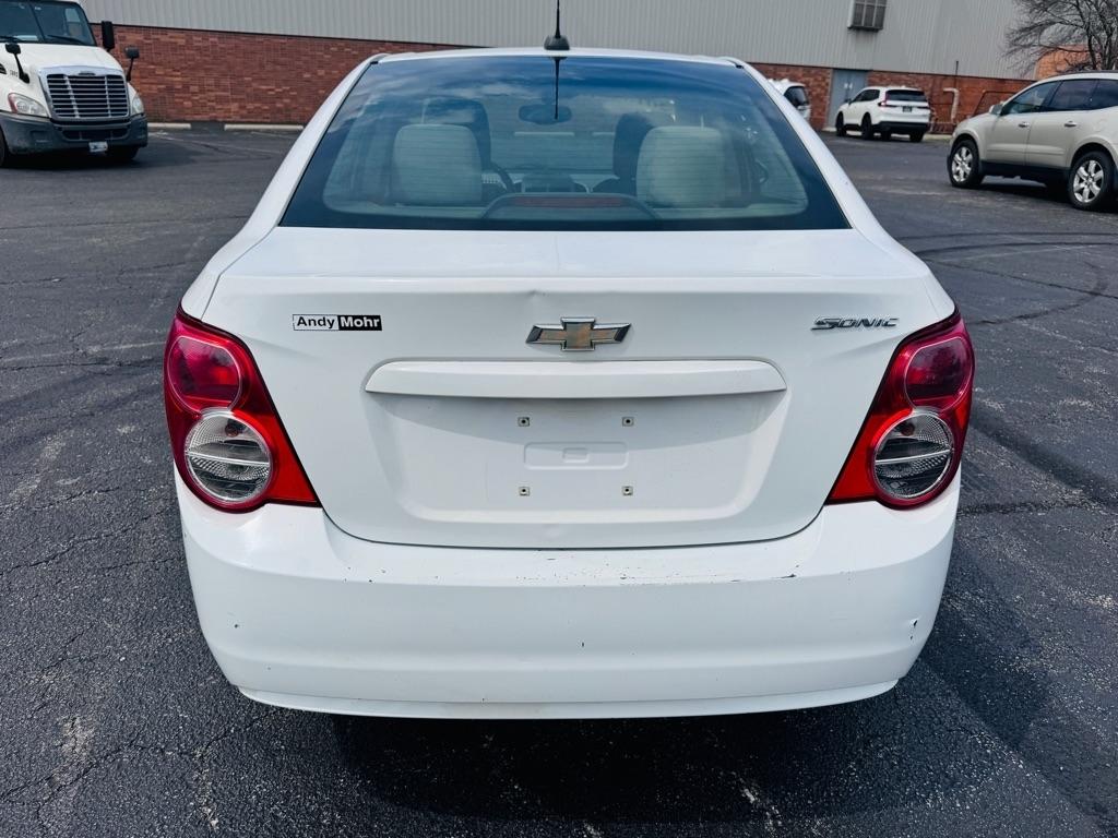 Chevrolet Sonic LS Auto Sedan 2015