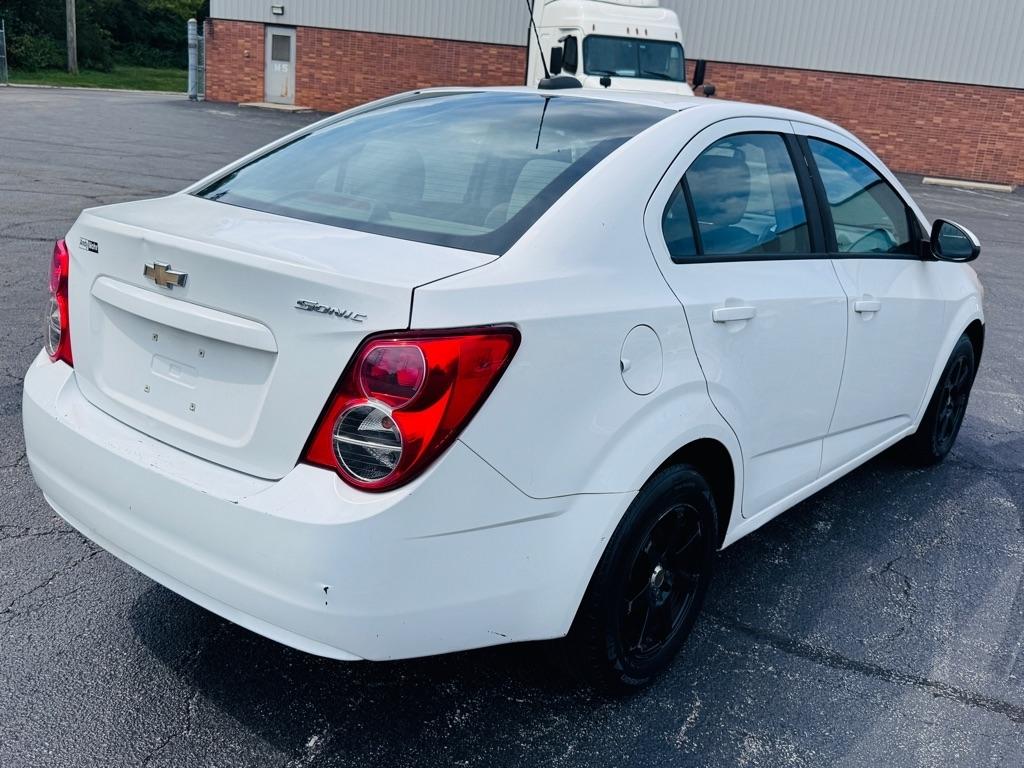 Chevrolet Sonic LS Auto Sedan 2015