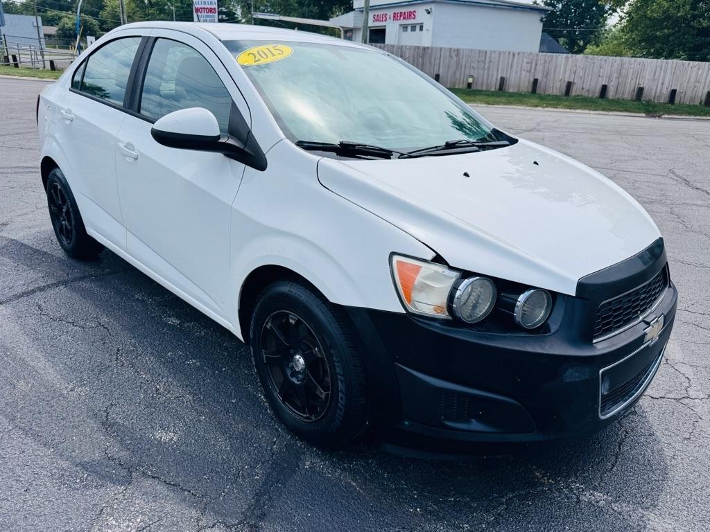 Chevrolet Sonic LS Auto Sedan 2015