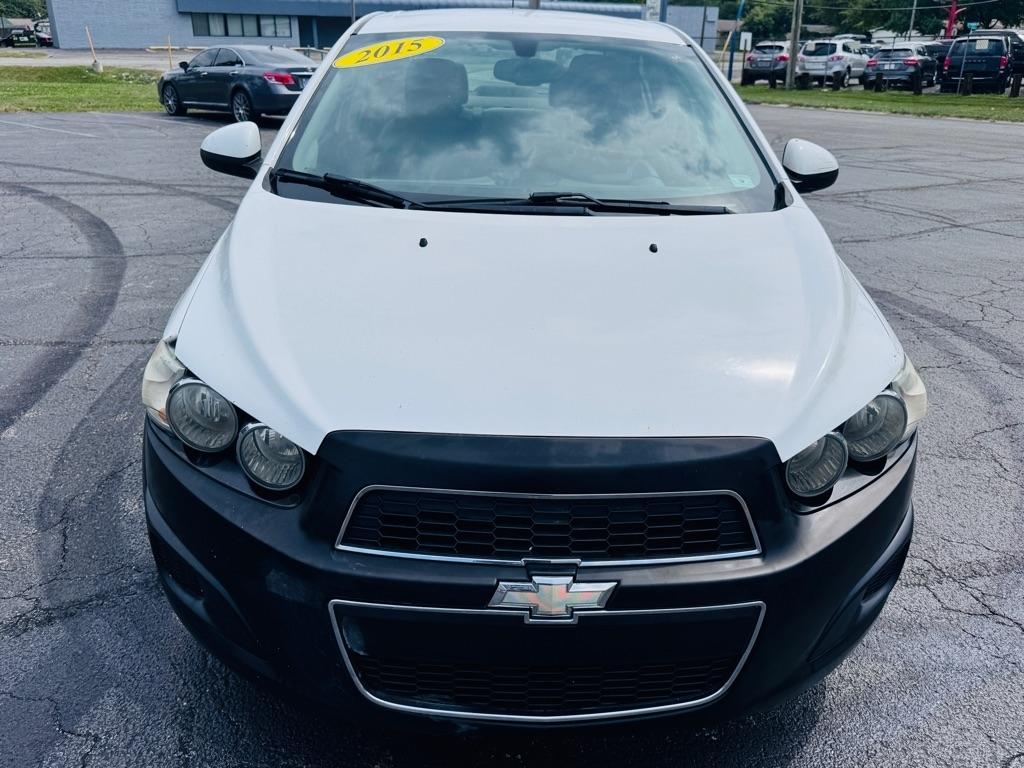 Chevrolet Sonic LS Auto Sedan 2015