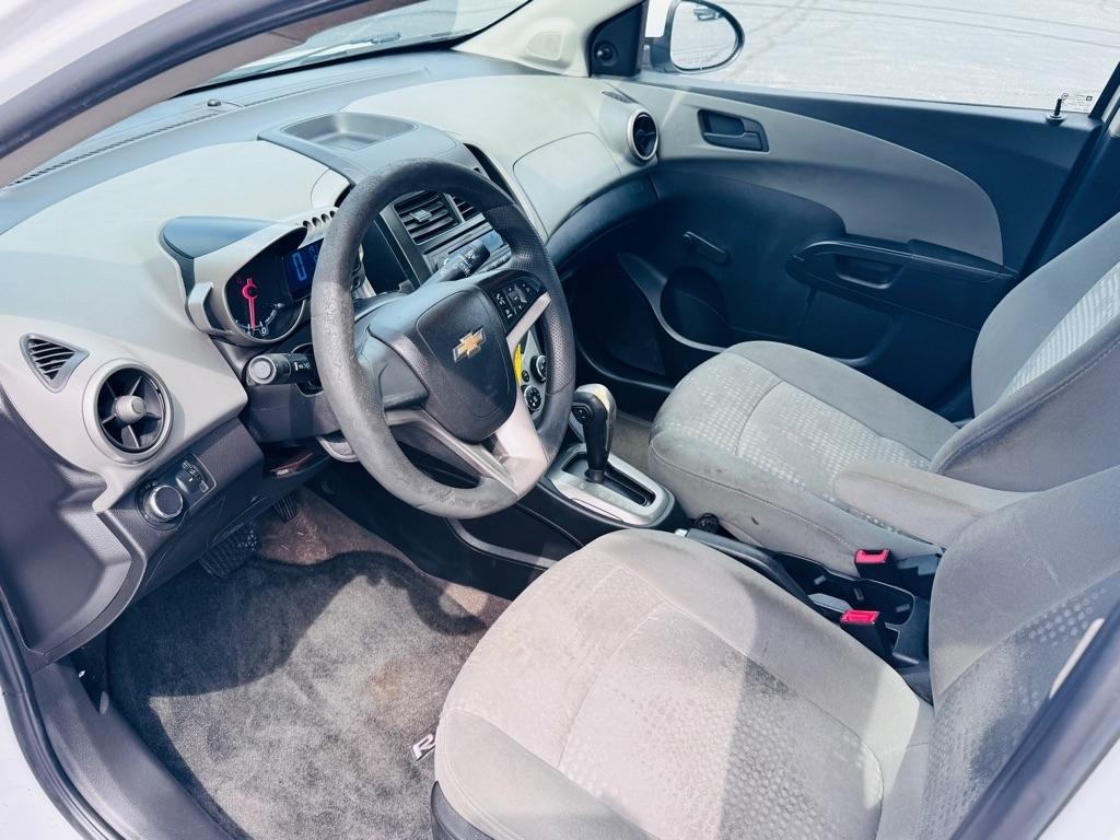 Chevrolet Sonic LS Auto Sedan 2015